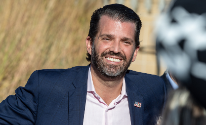 TRAMP JUNIOR U BEOGRADU Zanimalo ga je sve u vezi sa srpskim kompanijama