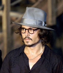 DA LI SE DŽONI DEP VRAĆA NA VELIKO PLATNO KAO KAPETAN DŽEK SPEROU? Evo šta kažu autori "Pirata sa Kariba"