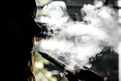 ZABRANJENE AROME U ELEKTRONSKOM CIGARETEMA: Evo kolike su predviđene kazne
