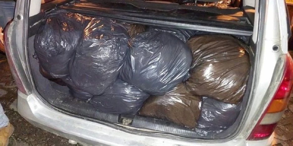 VOZAČ BMW-a ŠVERCOVAO 240 KILOGRAMA REZANOG DUVANA Zaustavljen kod Vladičinog Hana