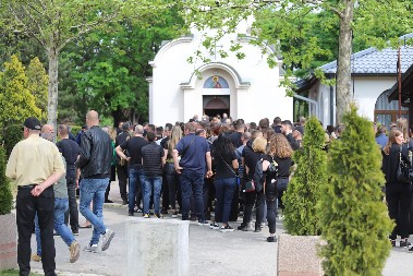 Poznati datum i vreme sahrane naše poznate glumice (61)