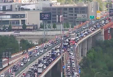 GAZELA ZAKRČENA, POPODNEVNI ŠPIC U BEOGRADU PORANIO! Gužva pred praznike počela (FOTO)