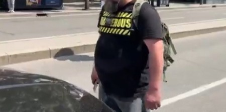 BLOKADERI FOTELJAŠI BLOKIRANI, ODMAH ZAKMEČAO N1 Brnabić objasnila: "Uradio čovek isto što oni već pet meseci rade svim građanima Srbije"