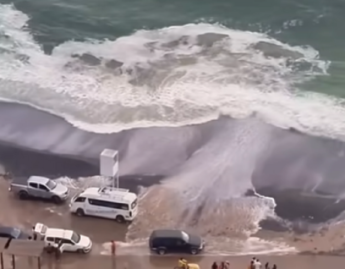 NAJVIŠI NIVO UZBUNE ZA KATASTROFE Svi resursi će biti mobilisani