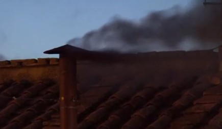 VATIKAN OTKRIO ZAŠTO JE KASNIO DIM IZ KAPELE Postoje 2 razloga