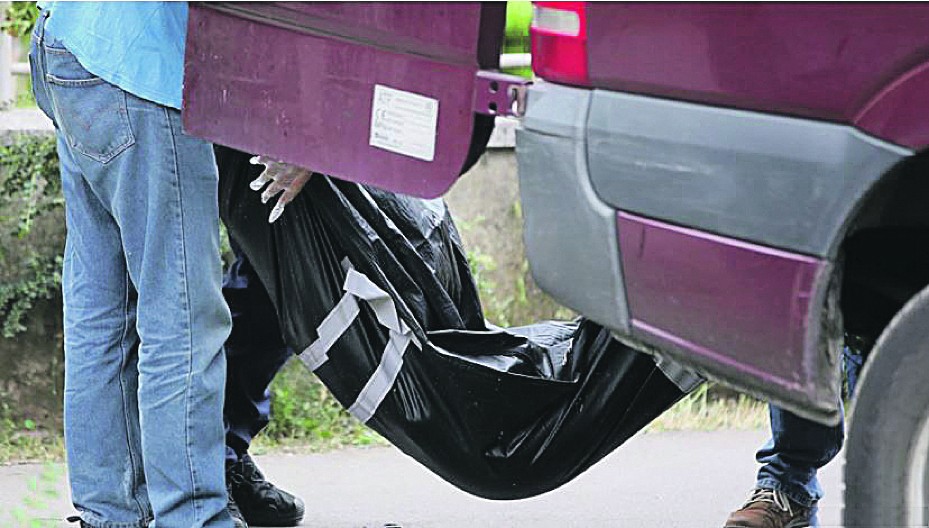 SNAJA IZBOLA SVEKRVU 120 PUTA SA DVA KUHINJSKA NOŽA Psihijatri iz Beograda svedoče o snaji monstrumu iz Dubnice kod Sjenice