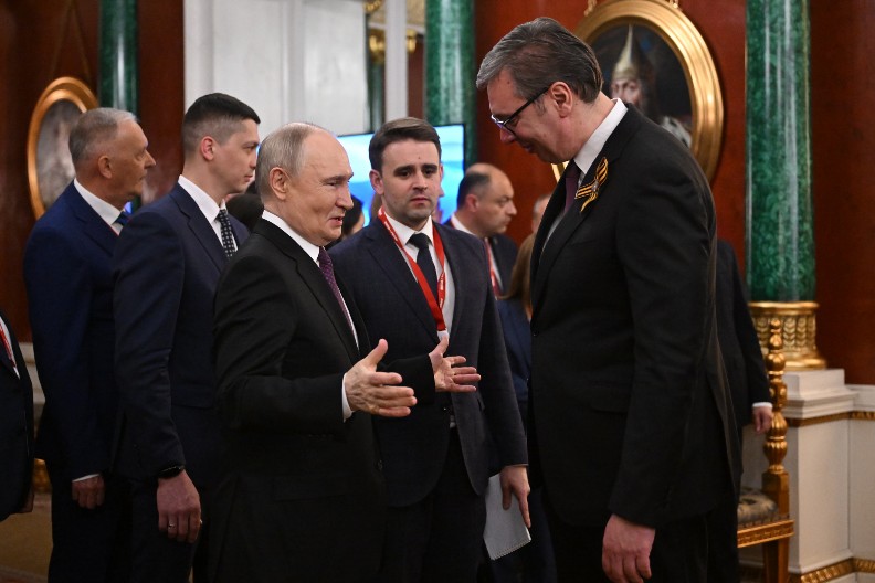 HRVATI PUCAJU OD MUKE ZBOG VUČIĆEVE SLOBODARSKE POLITIKE! Traže da se udari na Srbiju!