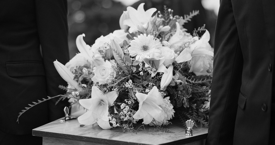 UMRO POZNATI PEVAČ (73) Vesti o smrti je potvrdila ćerka