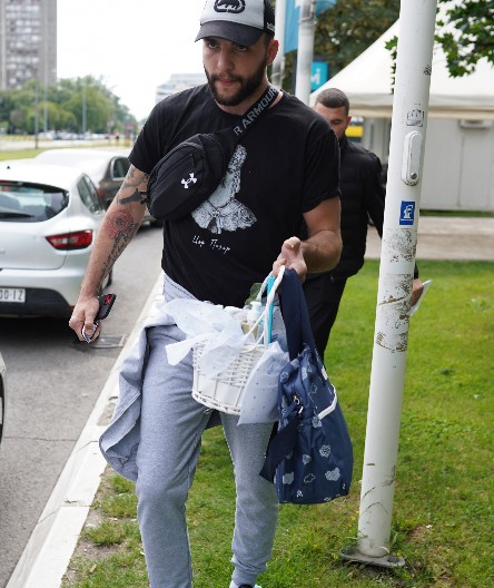 SAZNALO SE OD ČEGA ŽIVI VELJKO RAŽNATOVIĆ Nikada ne biste pomislili da se bavi ovim poslom, na ovaj način zgrće ogroman novac (FOTO)