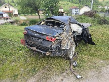 BRAĆU IZVUKLI IZ SMRSKANOG AUDIJA, JEDNOM SE LEKARI BORE ZA ŽIVOT Detalji teške saobraćajne nesreće u mestu Jošanica nadomak  Novog Pazara