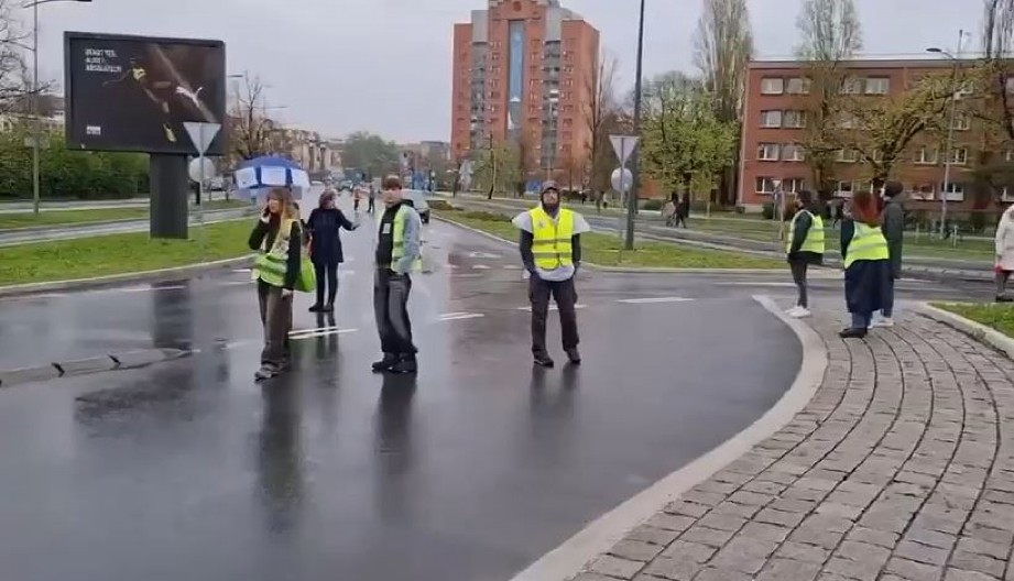 NOVI RAZDOR MEĐU BLOKADERIMA FOTELJAŠIMA Plenumaši sa Filozofskog ograđuju se od Evropske unije