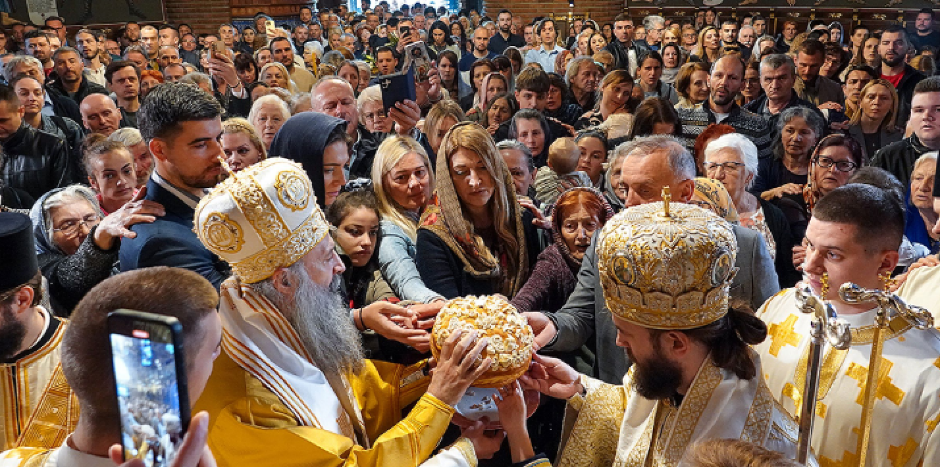PATRIJARH PORFIRIJE O SVETOM VASILIJU: "Njegovo ime će večno živeti zbog vere, ljubavi i podviga!"