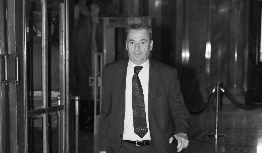 RADIKAL SE BORIO KAO LAV, NAPUSTIO NAS NA DAN POBEDE U Novom Sadu sahranjen Milorad Mirčić