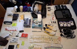 OTKRIVENA PREVARA NA KUPUJEM-PRODAJEM, UMESTO TELEFONA SLALI MIRIŠLJAVE SVEĆE Policija pozvala građane da prijave prevarante ako ih poznaju