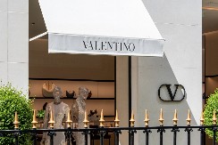 ISKORIŠĆAVAJU RADNIKE Valentino ide pod sudsku upravu