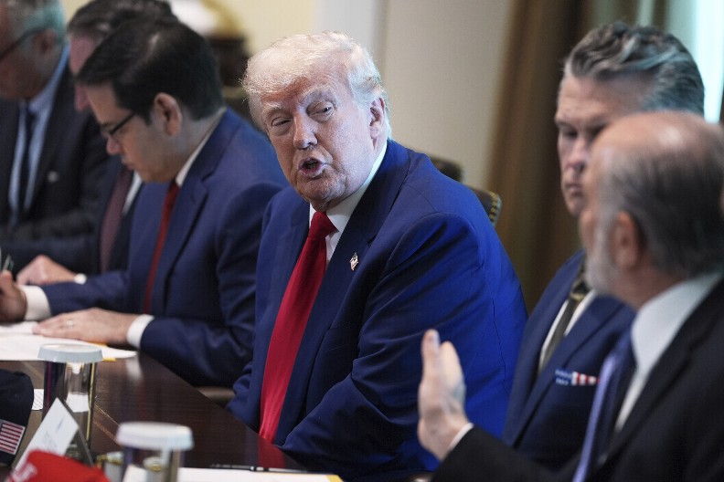 TRAMP IH ŠALJE NA DOBOŠ? Mediji bruje, prodaje se zgrada glavnog propagandnog glasila SAD