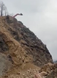 "SAMO ŠTO NISMO UDARILI U STENU..." Drama na ovom putu u Srbiji (FOTO)