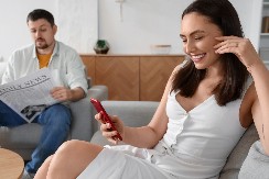 ''MOJA ŽENA ME TRETIRA KAO ĐUBRE, A DAO SAM JOJ SVE'' Brutalna ispovest muškarca zapalila internet - nakon 15 godina je pukao!