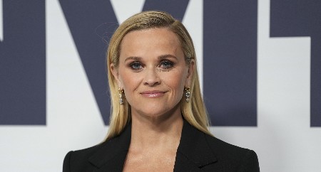 ŽENSTVENA LETNJA HALJINA Idealna za elegantne prilike, ali i opuštene izlaske sa drugaricama, ovi detalji su pun pogodak