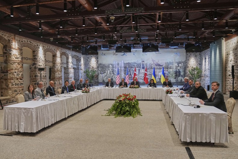 RUSI NEUMOLJIVI NA PREGOVORIMA: "Ratovali smo sa Švedskom 21 godinu, koliko dugo ste vi spremni?" Novi detalji razgovora u Istanbulu