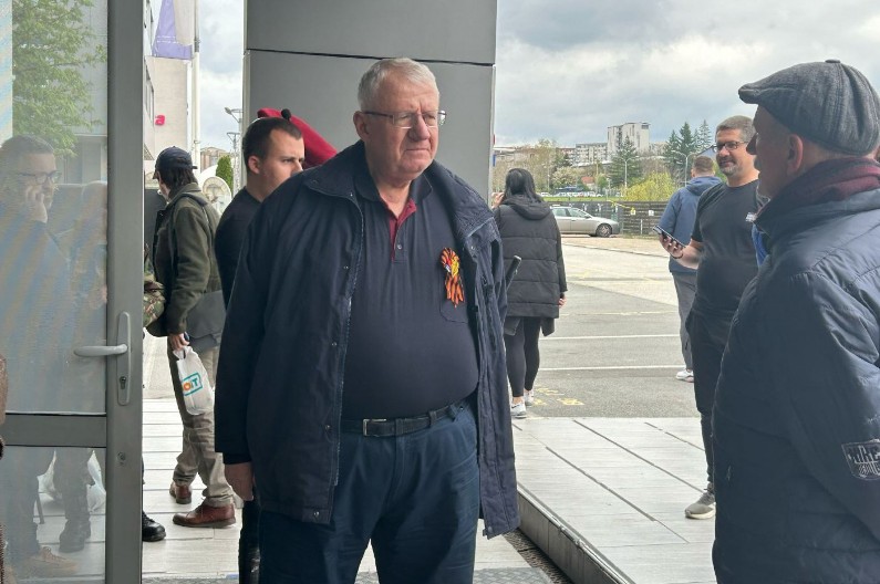 DIĆI RUKE OD TOGA Šešelj "spržio" EU