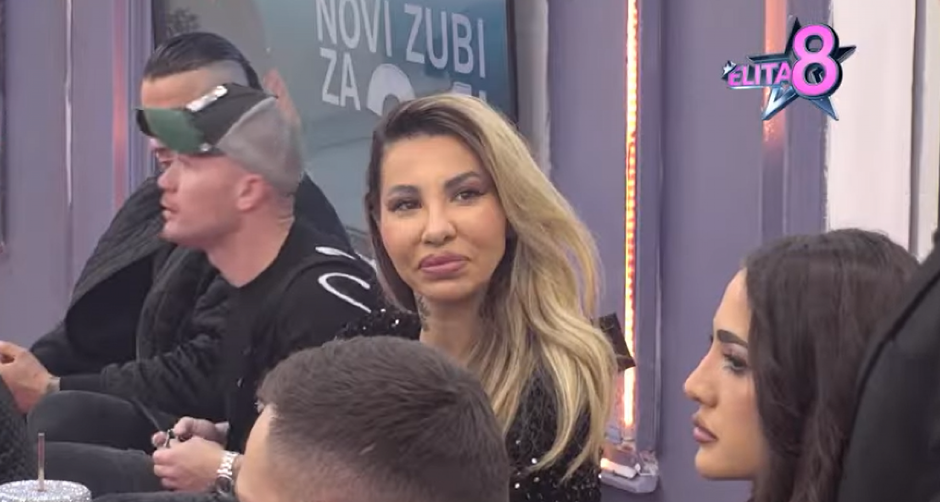 OVE FOTKE BI RADO SPALILA DA MOŽE Evo kako je Aneli Ahmić izgledala pre svih operacija, niko je ne bi prepoznao (FOTO)