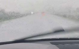 HAOS U ŠUMADIJI, NA PUTU OPŠTI KOLAPS Grad bije, na putu potoci, ljudi ne mogu ni makac (VIDEO)