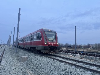POGINUO ČOVEK U VOZU ZBOG OLUJE! Metalna cev uletela kroz prozor i UBILA putnika u Japanu