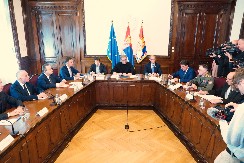 EVO ŠTA PIŠE U NON-PEJPERU Zapad naredio udar na Srbe!