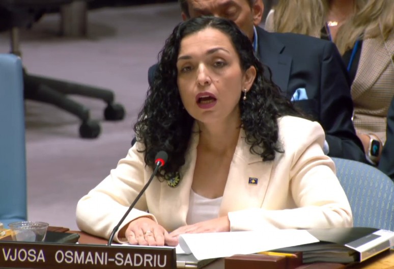 PLJAS! ŠAMARČINA ZA LAŽNU DRŽAVU Vjosa je nepoželjan gost, nikad nismo smeli da priznamo Kosovo!