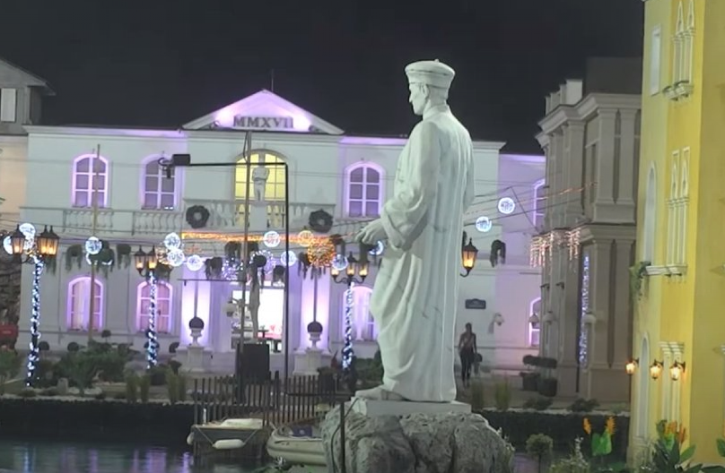 PUČE TIKVA U ELITI! Pao raskid u Beloj kući, žestoko čašćavanje gnusnim rečima: ''Pogazio sam svoju porodicu zbog nje''