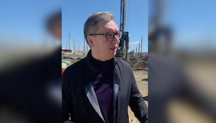 "RADOVI NAPREDUJU NEVEROVATNOM BRZINOM" Vučić obišao gradilište nacionalnog stadiona