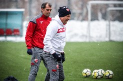 KAKO ĆE REAGOVATI NA "MARAKANI"? Klubovi stali u red za trenera Zvezde