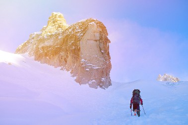 OBORIO SOPSTVENI REKORD „Čovek sa Everesta“ na vrhu sveta 31. put