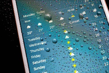 DA LI ZNATE ŠTA ZNAČE PROCENTI ZA KIŠU U VREMENSKOJ PROGNOZI? Ljudi na mrežama su pokušali da objasne - povela se žučna rasprava