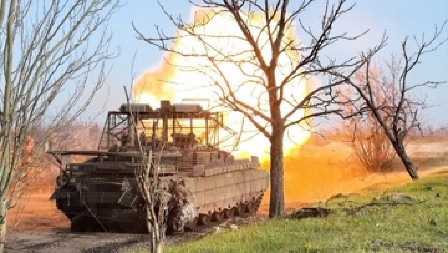 KRVAVE BORBE U KRASNOARMEJSKU Ruski tenkisti koriste šifru "krastavci" - evo šta to znači (VIDEO)