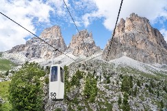 NIJE ZA KLAUSTROFOBIČNE Za 20 evra provozajte se u najstrašnijoj žičari na svetu