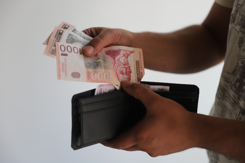 PROSEČNA PENZIJA 2024. GODINE BILA ZA 20,4 ODSTO VEĆA NEGO PRETHODNE GODINE Evo šta pokazuju podaci PIO fonda