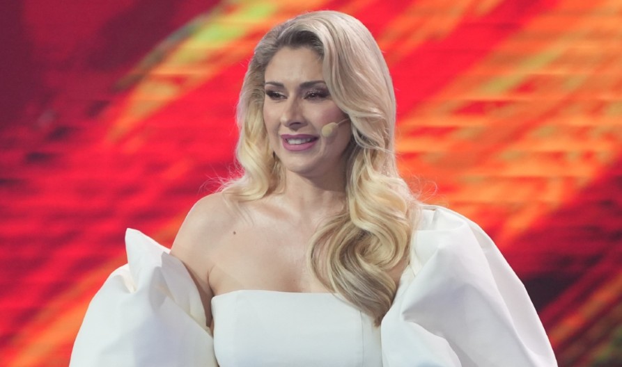 OKRUŽENA ŽELENILOM, DALEKO OD JAVNOSTI! Ovo je vikendica Kristine Radenković, ovde puni baterije nakon višečasovnih snimanja na Rts-u