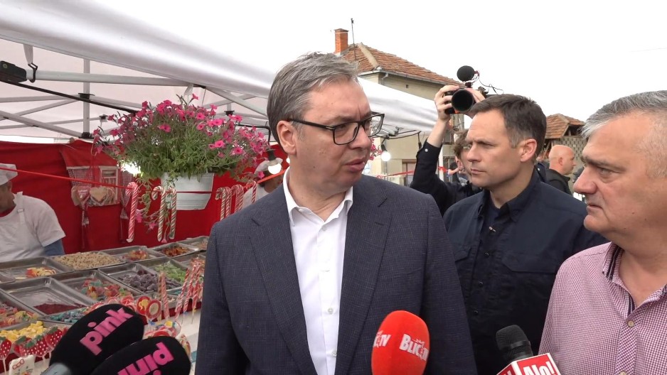 ZAMOLIĆU IH DA TO NE RADE Vučić je studentima koji žele da uče poručio samo jedno