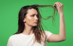 MUČITE SE S MASNOM KOSOM? Frizer otkriva koji šampon je najbolji i koliko često je treba prati