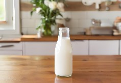 SRBIJA SMANJUJE DOZVOLJENI NIVO AFLATOKSINA U MLEKU Ova odluka stupa na snagu od 1. decembra