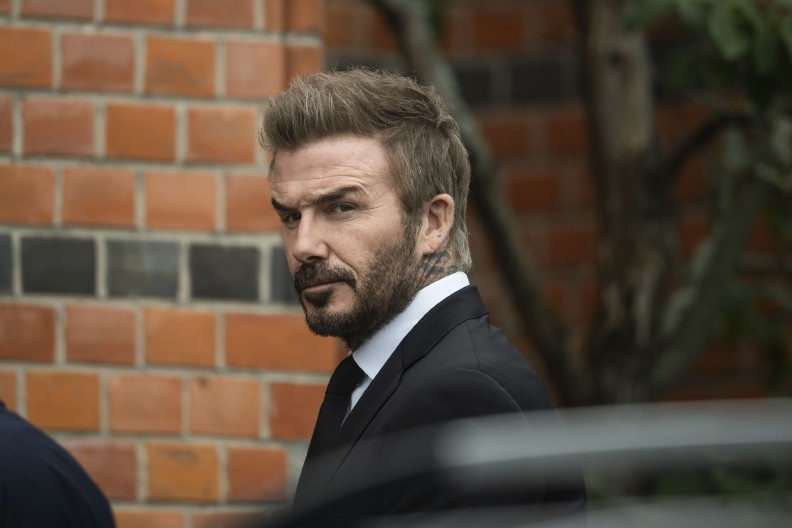 BIVŠA BEKAMOVA LJUBAVNICA PONOVO "PUSTILA KANDŽE"  Otkrila nove šok detalje o aferi koja je izazvala skandal svetskih razmera