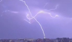 GRUVALO PO KAPITOLU U EMPAJER STEJT BILDINGU Američke znamenitosti pogođene gromovima u novogodišnjoj noći (VIDEO)