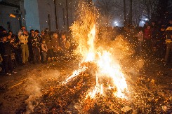 NE PADAJTE POD UTICAJ SUJEVERJA Ovo je jedini običaj koji treba da se ispoštuje za Božić