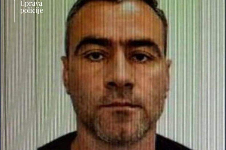 UBIO ROĐENU SESTRU Krvnik Martinović sa njom slavio Novu godinu, pa krenuo da puca