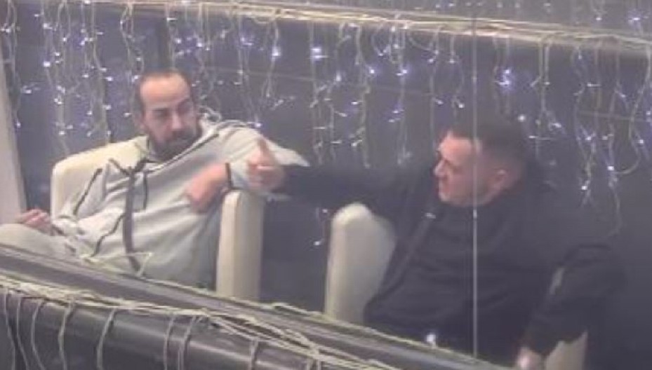 "OVO VIŠE NE MOŽE DA SE IZDRŽI" Gastoz se žali na Anđelu, cimeri mu pružili reči utehe