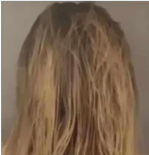 KOSA JOJ JE BILA "SPALJENA" OD SILNOG BLAJHANJA, A SADA BUJA KAO IZ VODE  Devojka se kune u ovaj sastojak koji je rešio sve njene probleme