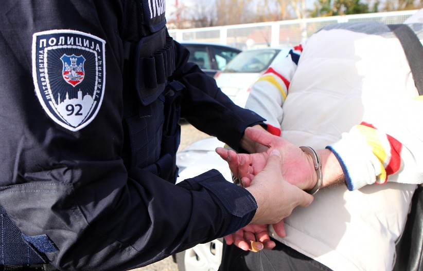 MLADIĆ IZ AFRIKE UHAPŠEN NA NOVOM BEOGRADU Godinu dana bežao od policije zbog lažnih dokumenata