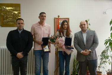 LASKAVA PRIZNANJA ZA NAJBOLJE GO Čukarica podelila nagrade čuvenim sportistima